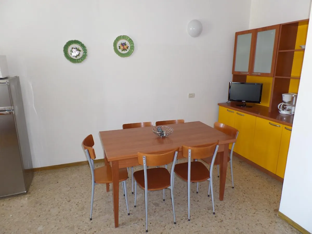 Condominio Mauro Bibione 0*,